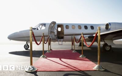 Ultra-rich using planes like taxis, climate scientists warn